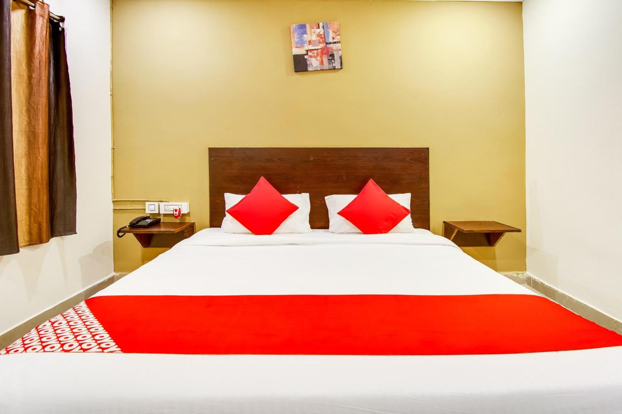 Hotel Oyo Akshaya Nest Vijayawāda Esterno foto