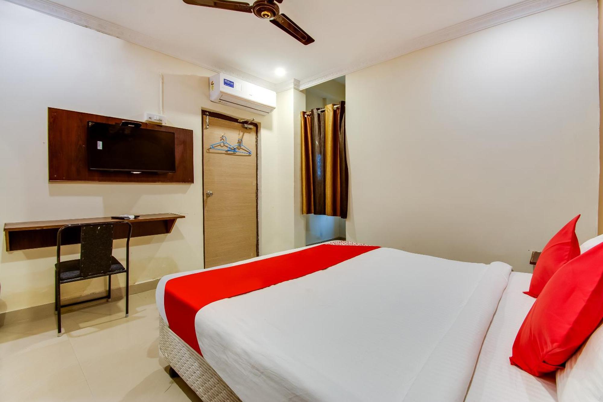 Hotel Oyo Akshaya Nest Vijayawāda Esterno foto