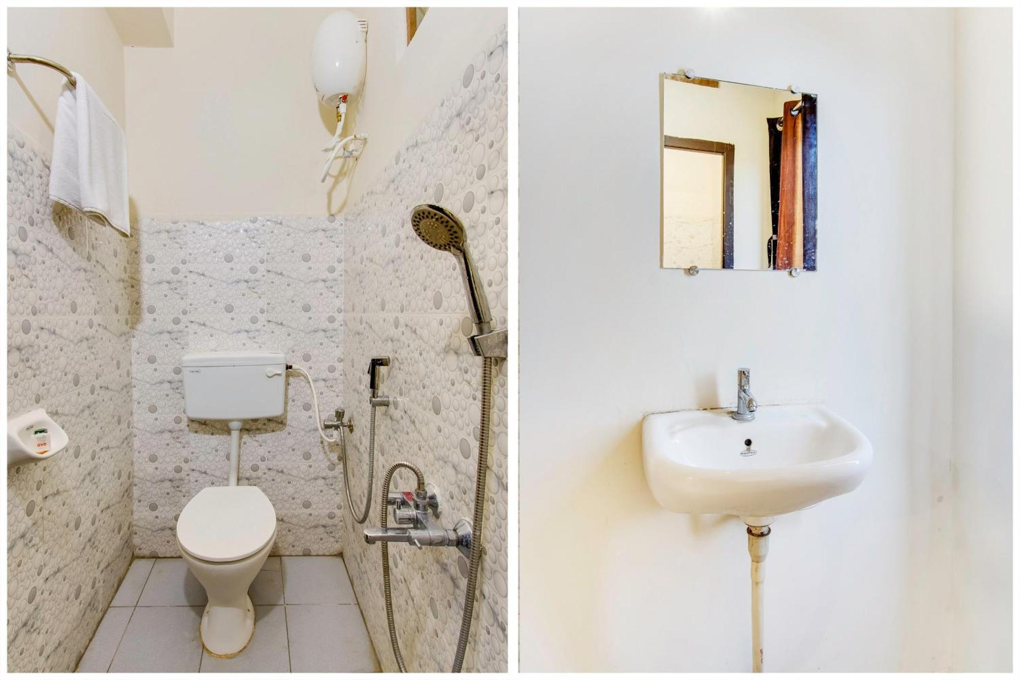 Hotel Oyo Akshaya Nest Vijayawāda Esterno foto